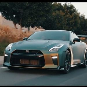 Meet your Posher, Alvarez